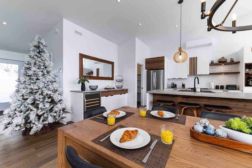 A beautiful start to every day, from the kitchen to the table.