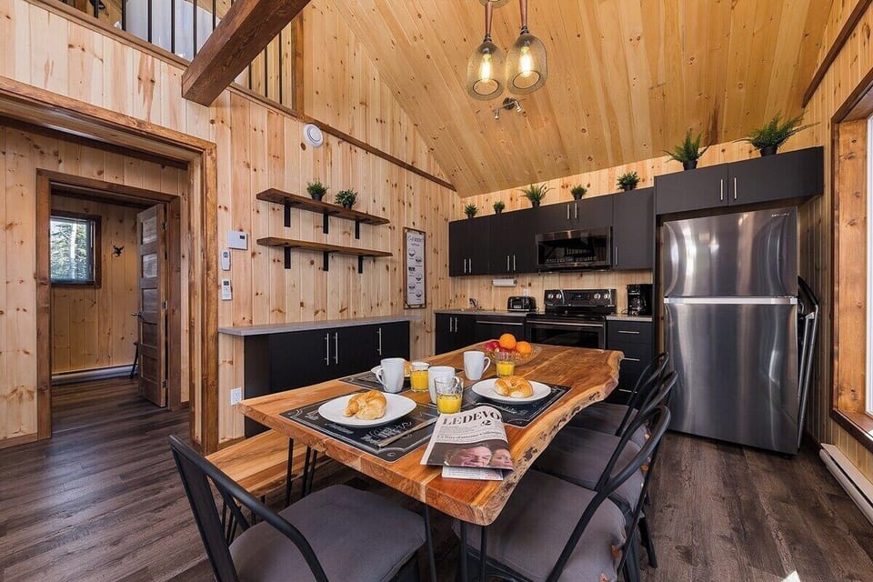Gather ‘round. Perfect meals, even better memories.
