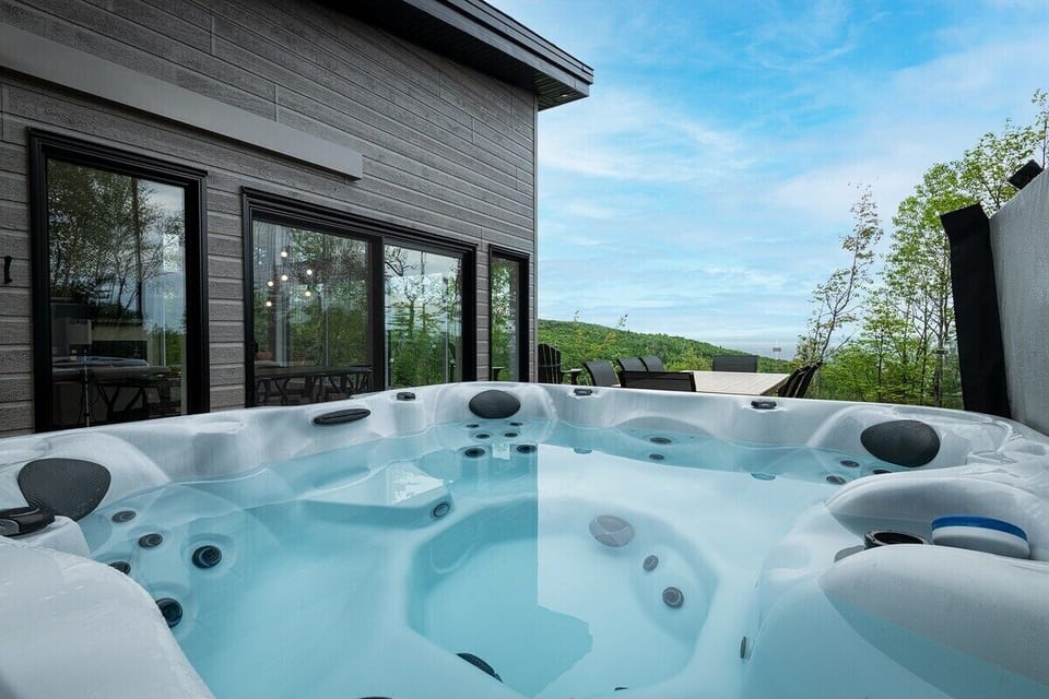 A soak with a view that never gets old.