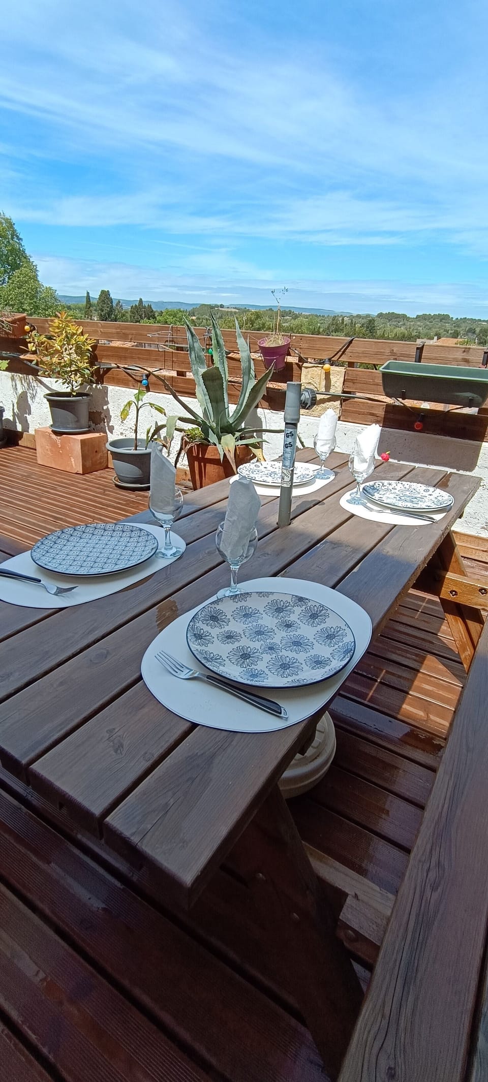 Outdoor dining