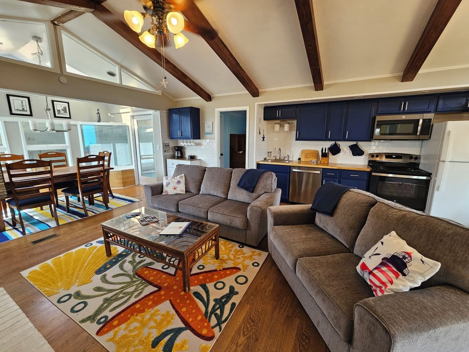Great room (2)