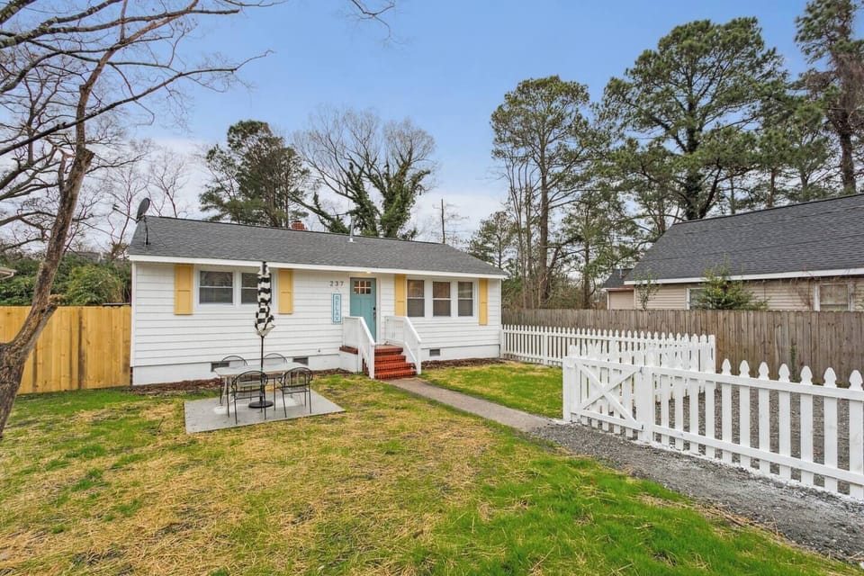 This stylish vacation rental offers everything you need for a relaxing and convenient family vacation.  Just half a mile from the beach, enjoy easy access to the sand and surf.  The dedicated bunk room provides a haven for kids, while separate office space and laundry facilities offer added convenience for adults.  Relax indoors or out!  The comfortable interior seamlessly tran...