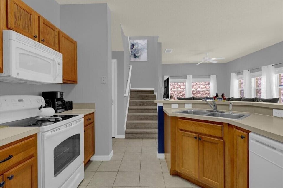 3150 Yellow Lantana Lane (7).jpg