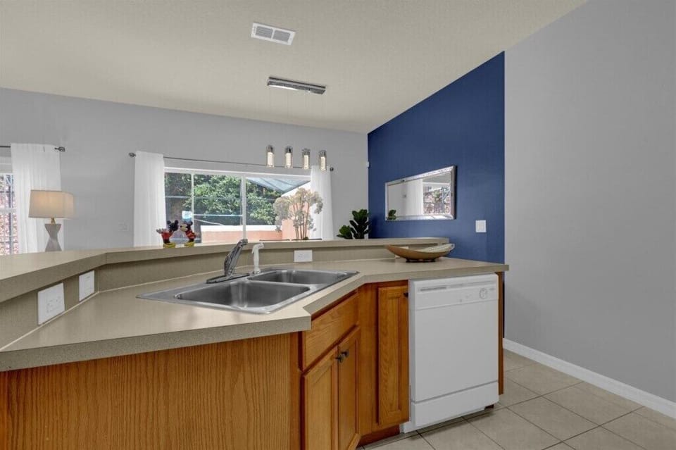 3150 Yellow Lantana Lane (8).jpg