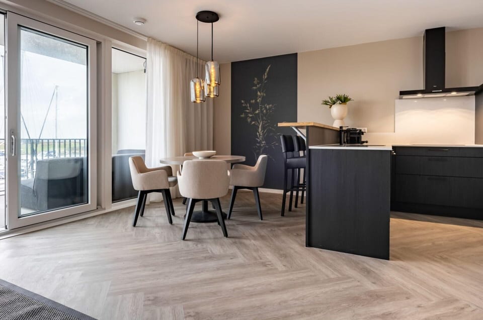 Apartment | Dining