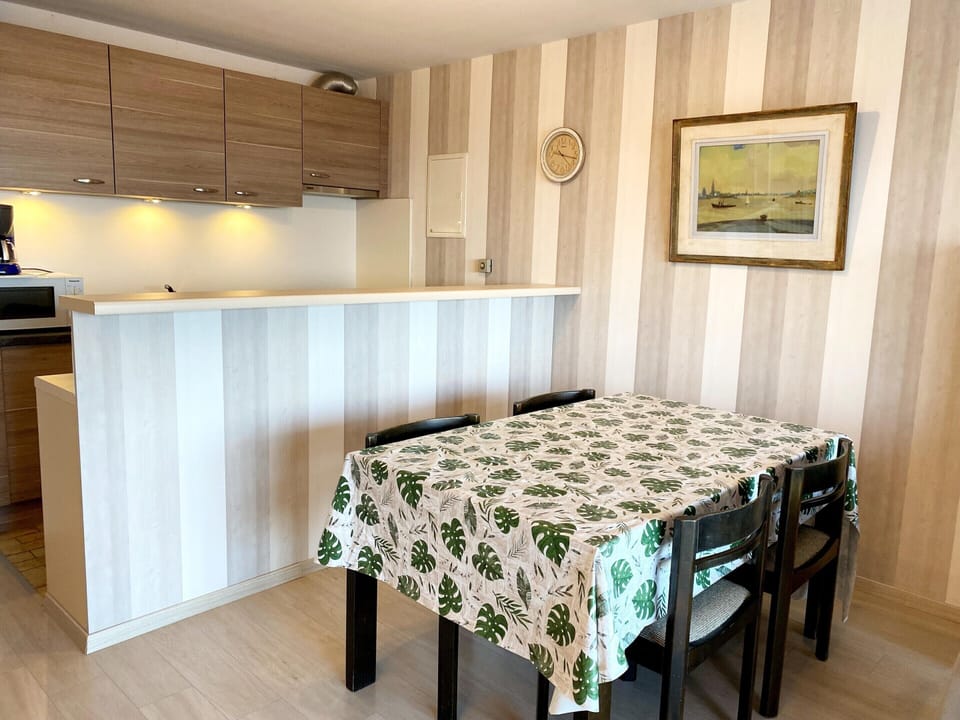Apartment | Dining