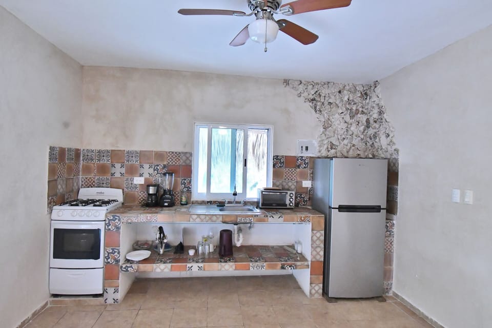 Comfort Apartment, Balcony, Garden View | Private kitchen