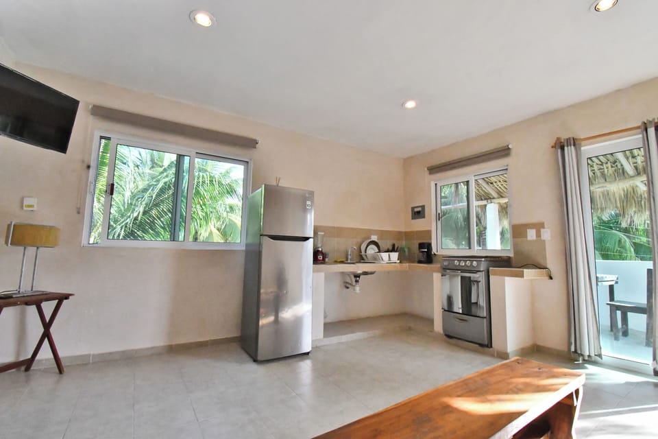 Standard Apartment, Pool View | Private kitchen