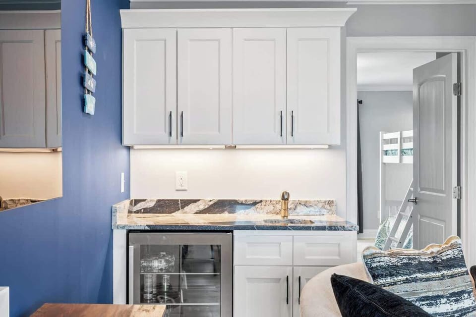 Family room kitchenette 