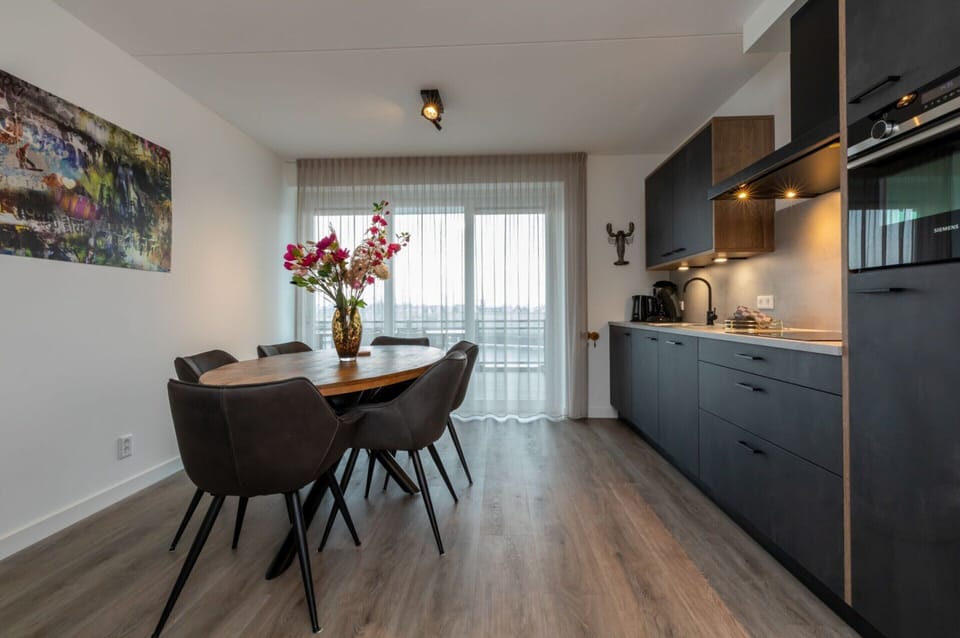 Apartment | Dining