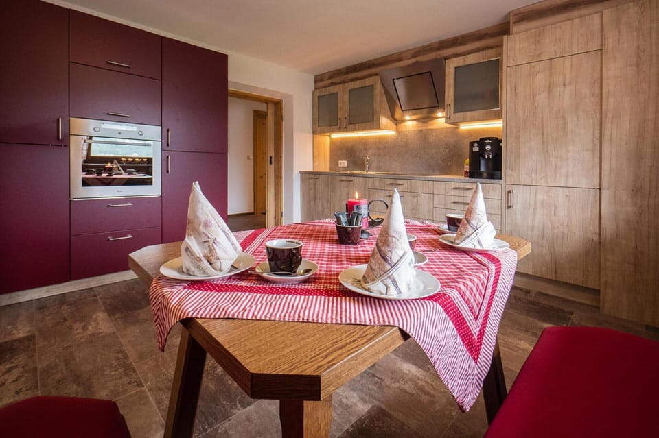House | Dining