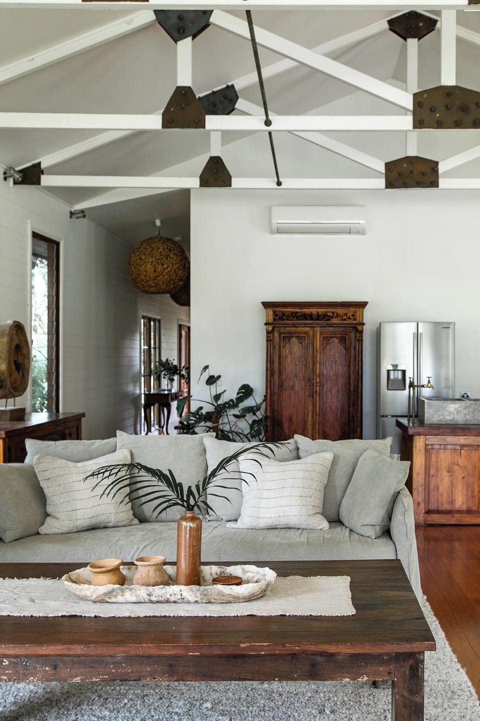 Cozy corners alongside the rainforest and lake setting