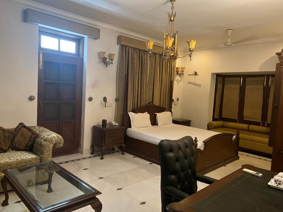 Superior Double Room | Individually decorated, individually furnished, desk, laptop workspace