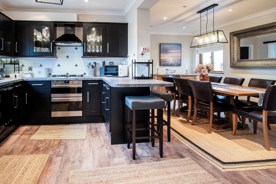 Microwave, oven, stovetop, dishwasher