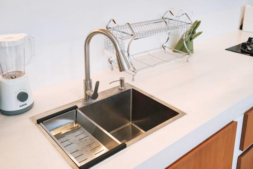 Basic Villa | Private kitchen | Fridge, microwave, stovetop, toaster