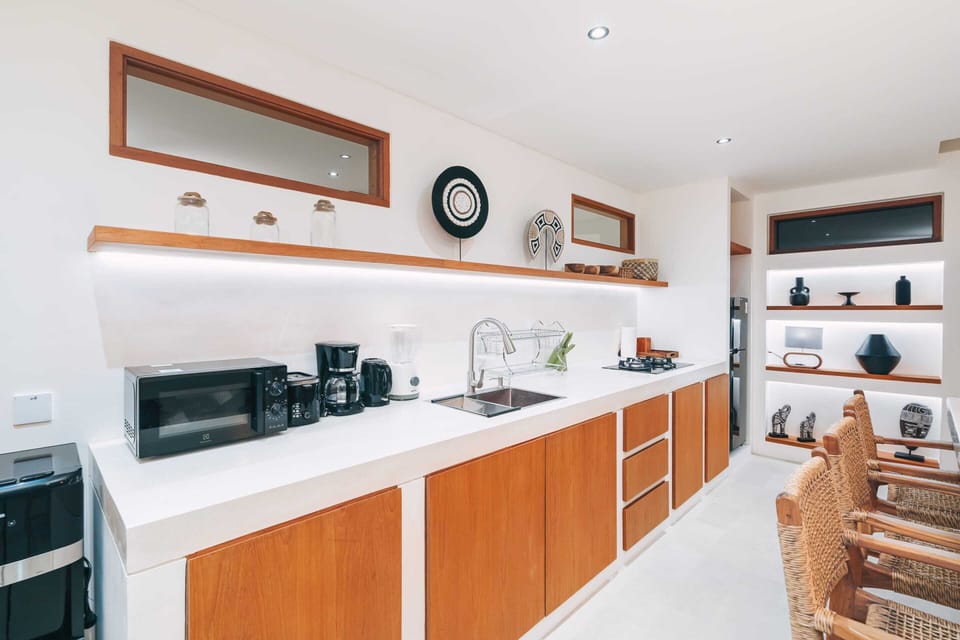 Basic Villa | Private kitchen | Fridge, microwave, stovetop, toaster