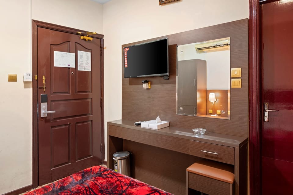 Standard Double Room | Desk, free WiFi, bed sheets