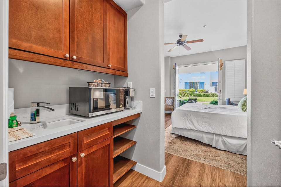 Studio Wet Bar