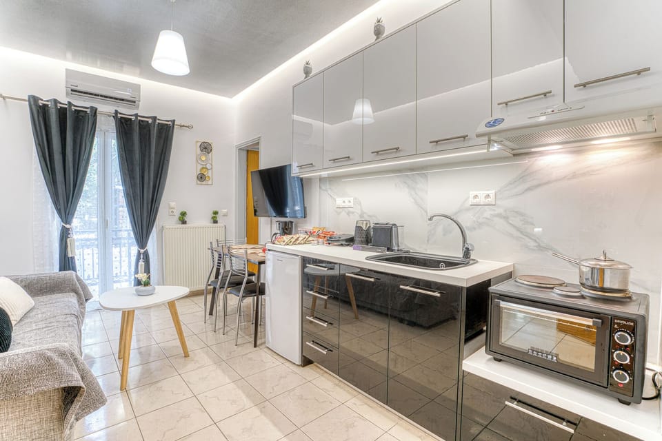 Mini-fridge, microwave, stovetop, electric kettle