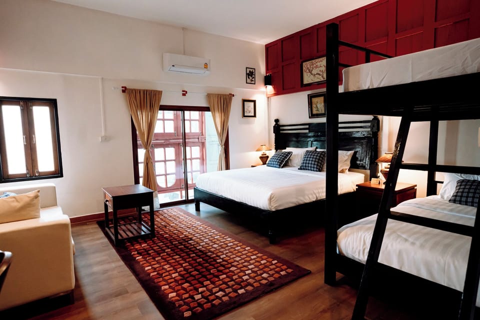 Family Quadruple Room | Hypo-allergenic bedding, laptop workspace, free WiFi, bed sheets