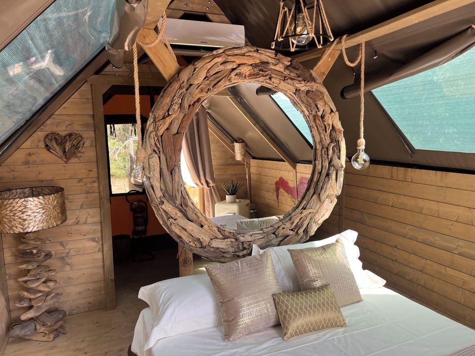 Luxury Tent, Hot Tub | Premium bedding, in-room safe, desk, soundproofing