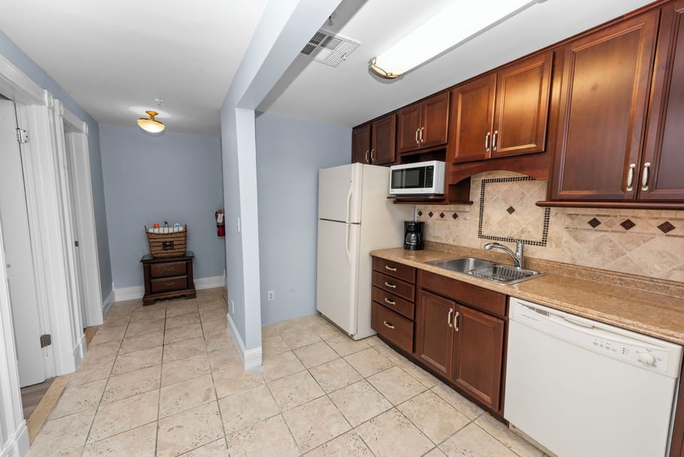 A Cuban Club Suite