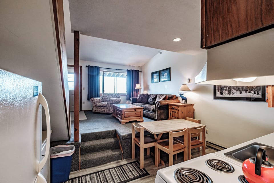 Kitchen/dining/living room