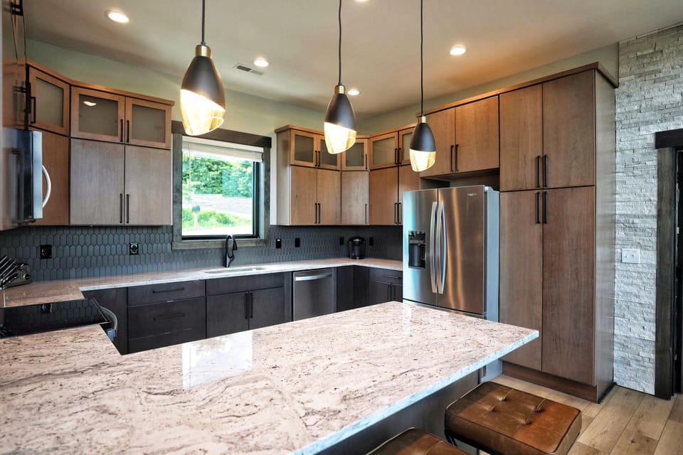 Comes with a fully stocked kitchen so you feel right at home