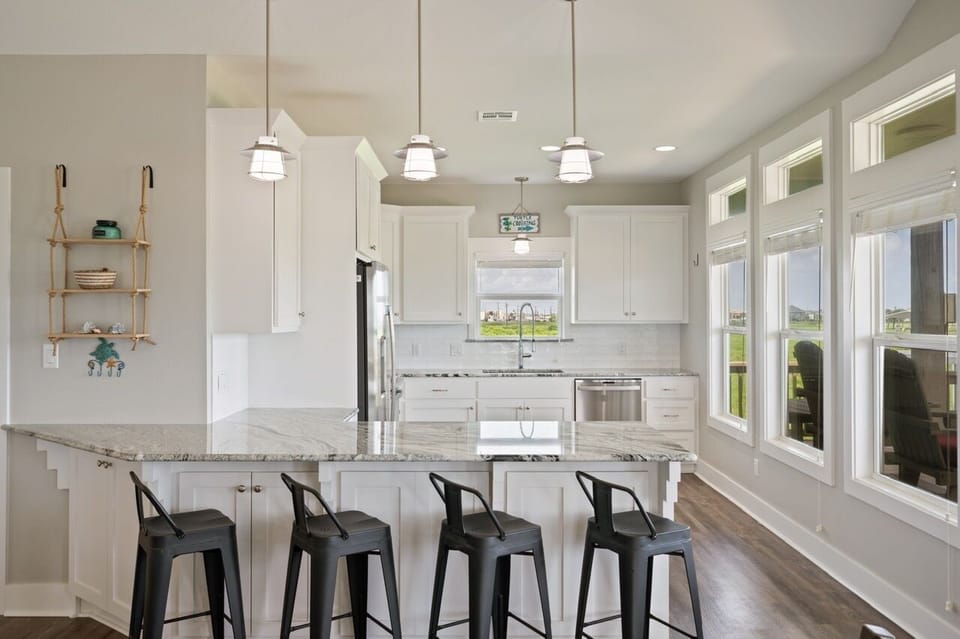 House, 3 Bedrooms | Private kitchen | Fridge, coffee/tea maker