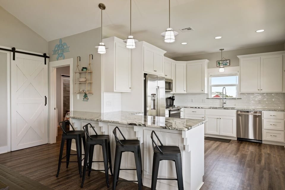 House, 3 Bedrooms | Private kitchen | Fridge, coffee/tea maker