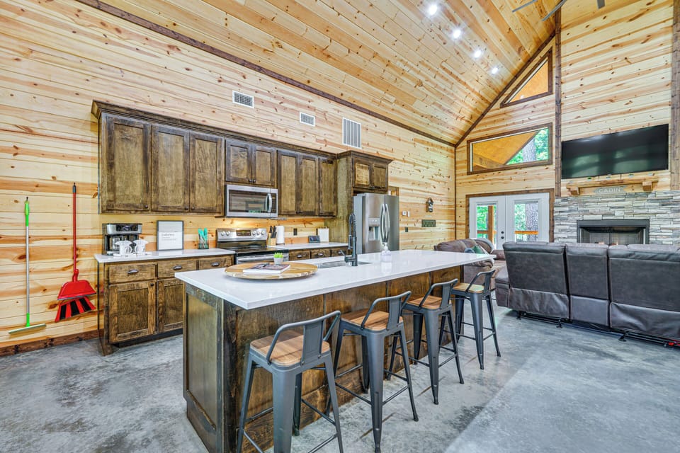 House (2 Bedrooms) | Interior