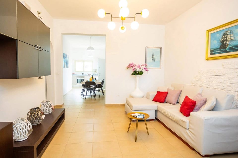 Villa Ambra image