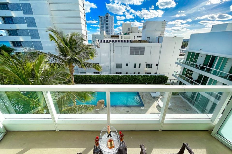 Junior Studio, Non Smoking, City View | Terrace/patio