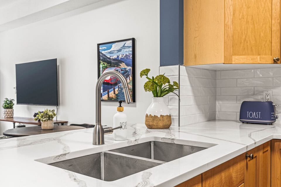 We want to make our guest’s stay as easy as possible - the kitchen is fully stocked with all cookware and utensils plus dishwasher tabs, cooking oil, S&P, Early Grey tea and Tim Horton’s ground coffee.