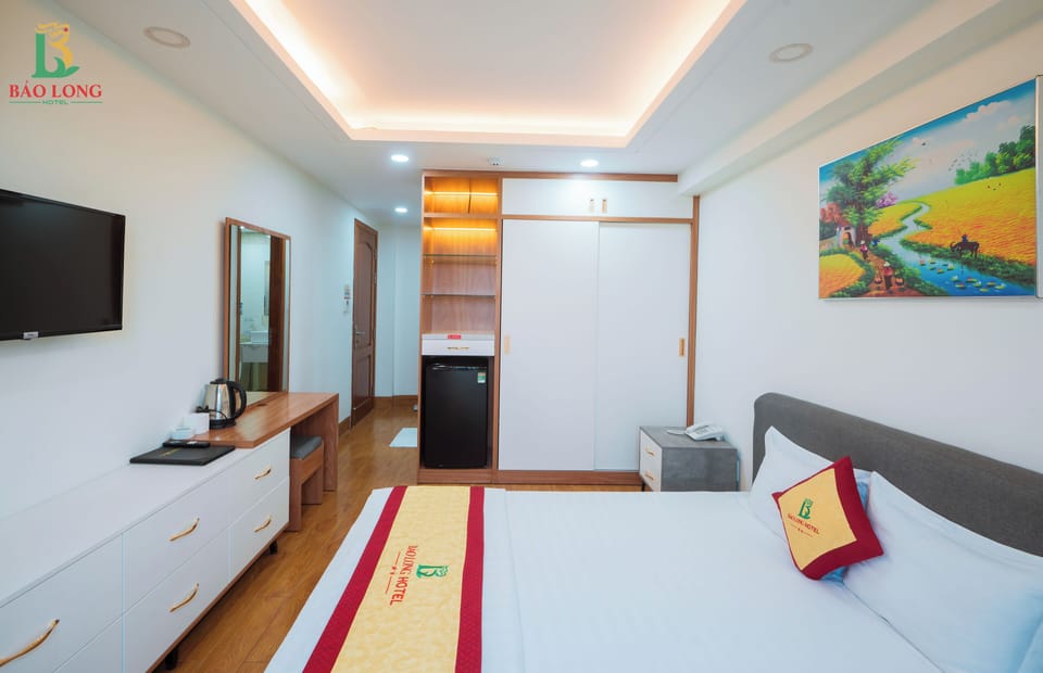 Luxury Double Room, 1 Queen Bed | Desk, laptop workspace, free WiFi, bed sheets