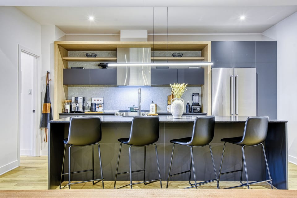 Deluxe Condo | Private kitchen