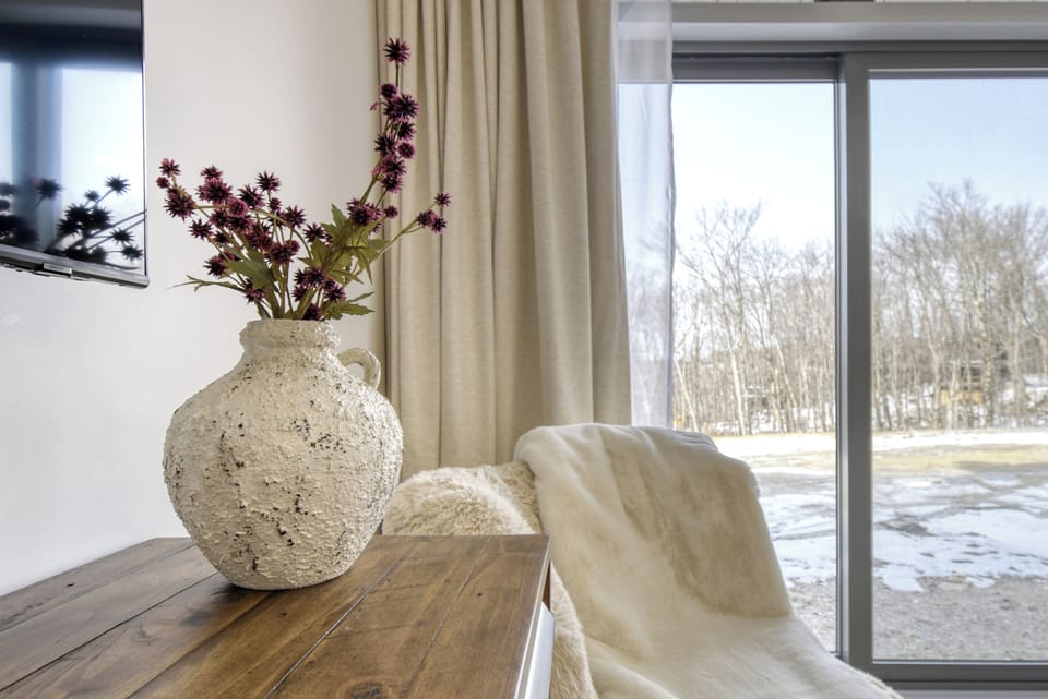 Premium Condo, 3 Bedrooms | 3 bedrooms, free WiFi