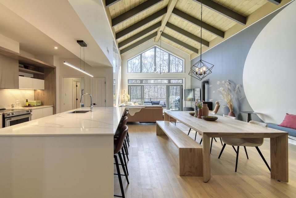 Design Condo | In-room dining