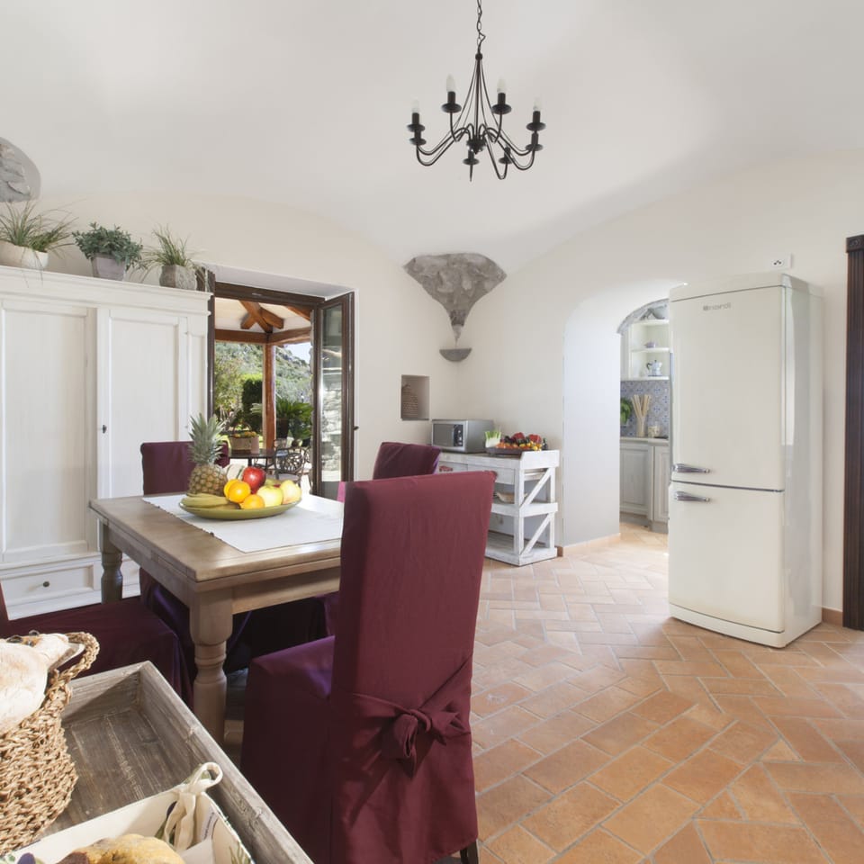 House, Smoking | 2 bedrooms, desk
