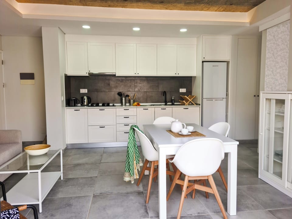 1 Bedroom Apartment, Terrace | Living area