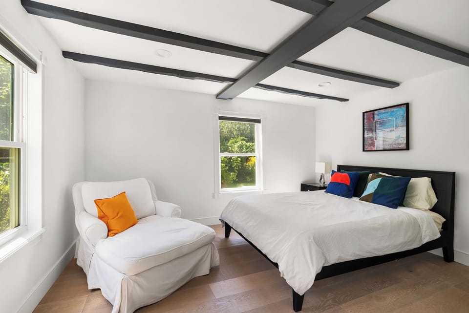 Bedroom with Queen Bed downstairs 