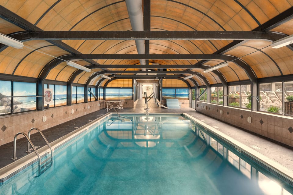 Indoor pool, outdoor pool