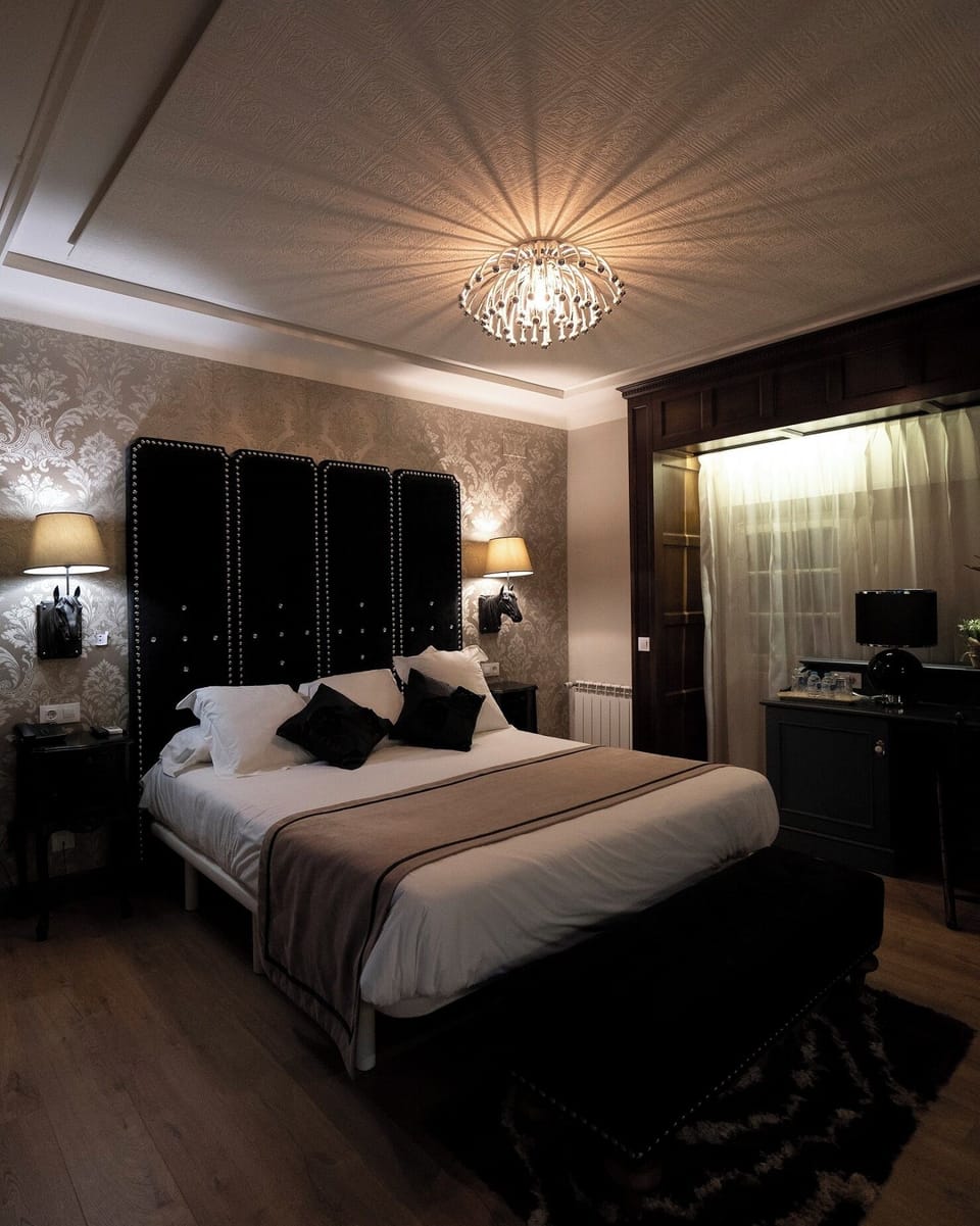 Deluxe Room, Garden View | Premium bedding, free cribs/infant beds, rollaway beds, bed sheets