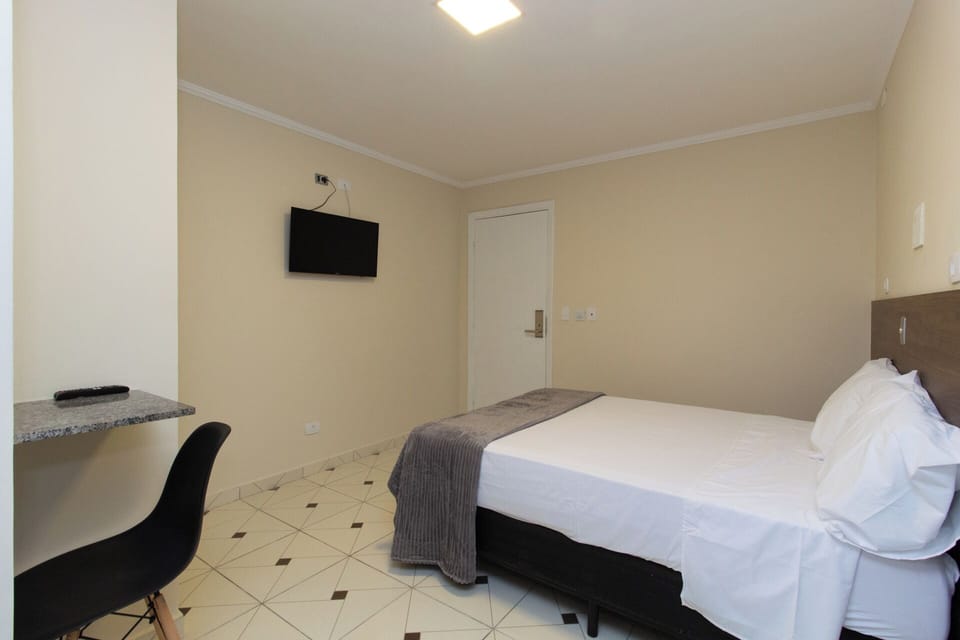 Basic Single Room | Free WiFi