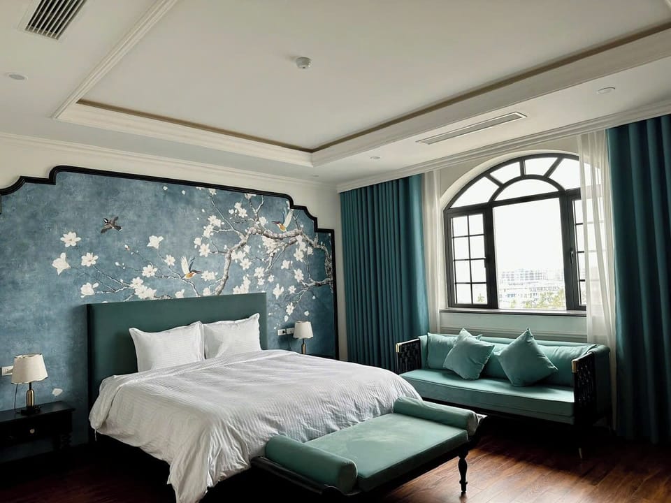 Junior Suite | Egyptian cotton sheets, premium bedding, minibar, in-room safe