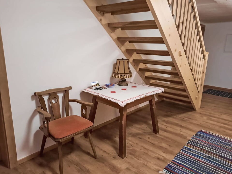 Table, Furniture, Building, Wood, Interior Design, Chair, Comfort, Flooring, Floor, Wood Stain