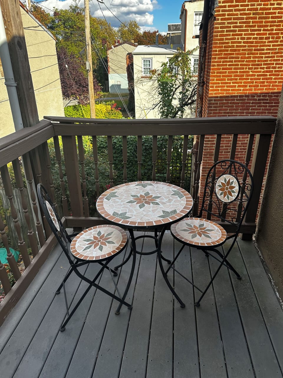 Outdoor dining