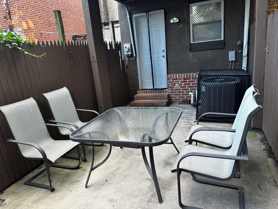 Outdoor dining