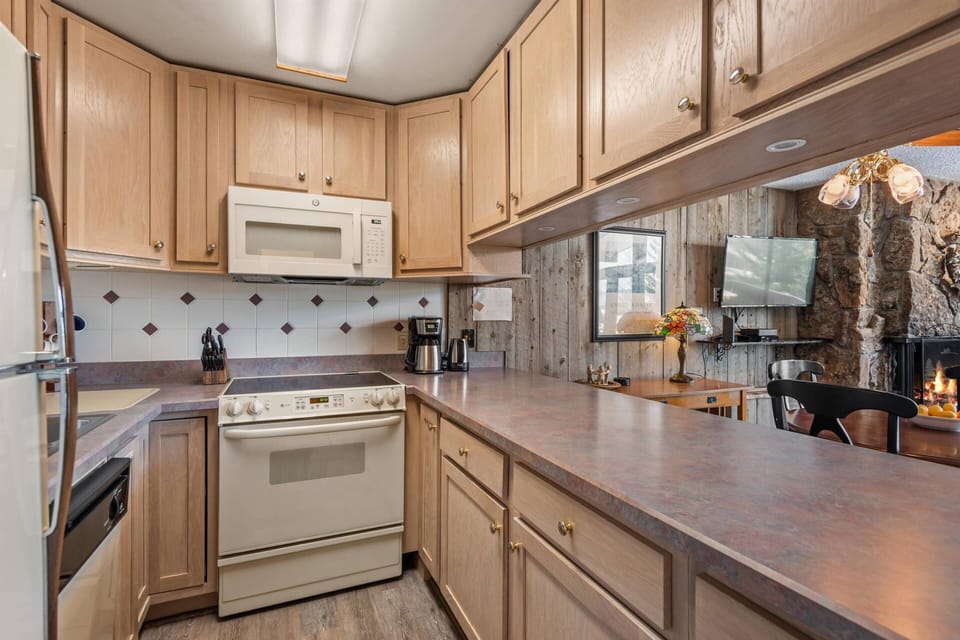 You will appreciate the ability to make meals at home.  The Lichenhearth is so close you can pop back between activities for lunch.