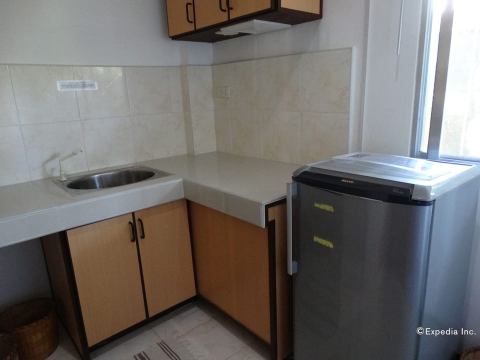 Family Room | Private kitchenette